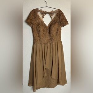NEW WEDDING DRESS Elegant brown lace dress with adjustable back
